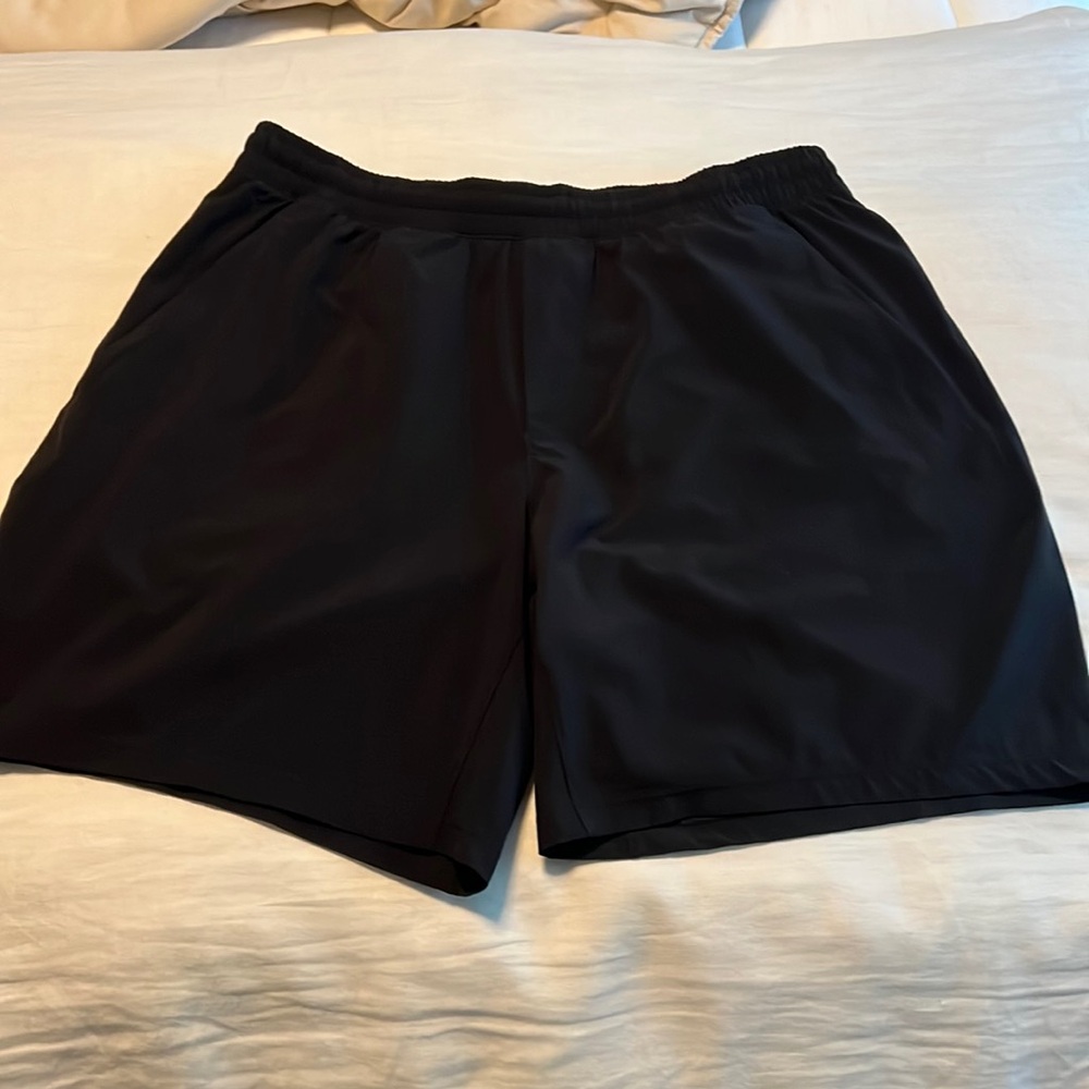 Lululemon Pacebreaker shorts linerless, size large, 7inches